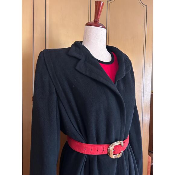 Vintage cashmere coat in black by Regency, size 14 - Picture 2 of 10